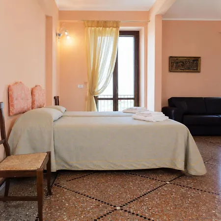 Santa Chiara Villa *